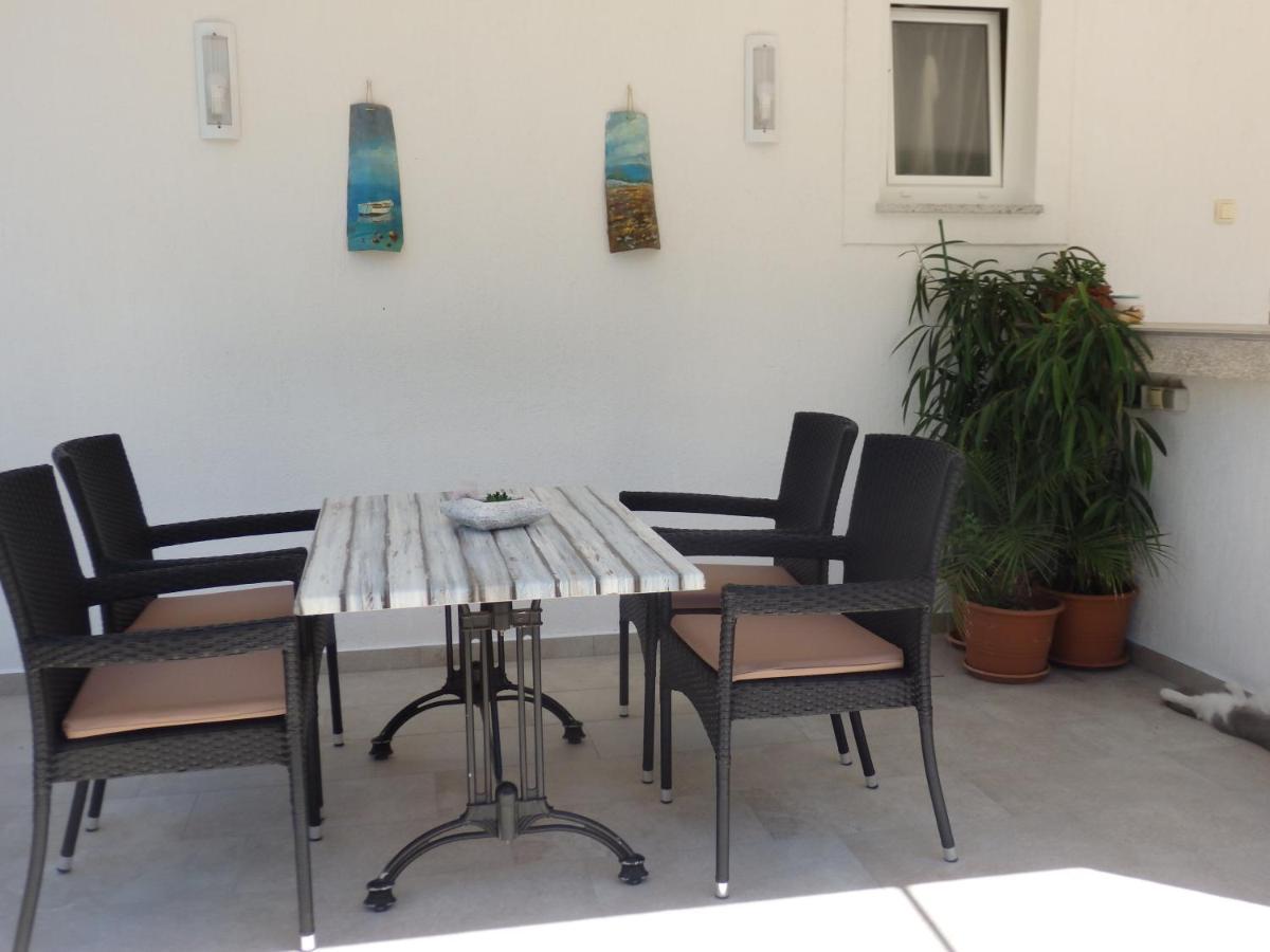 Apartments Rezek Supetarska Draga Luaran gambar