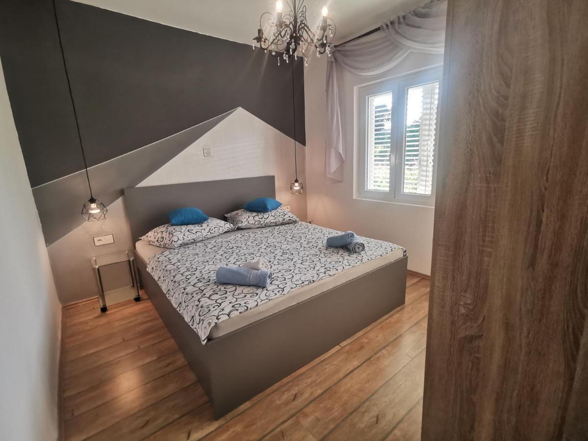 Apartments Rezek Supetarska Draga Luaran gambar