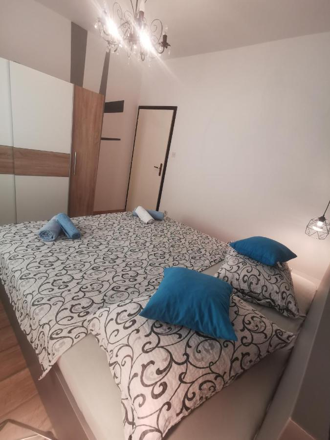 Apartments Rezek Supetarska Draga Luaran gambar