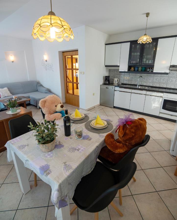 Apartments Rezek Supetarska Draga Luaran gambar
