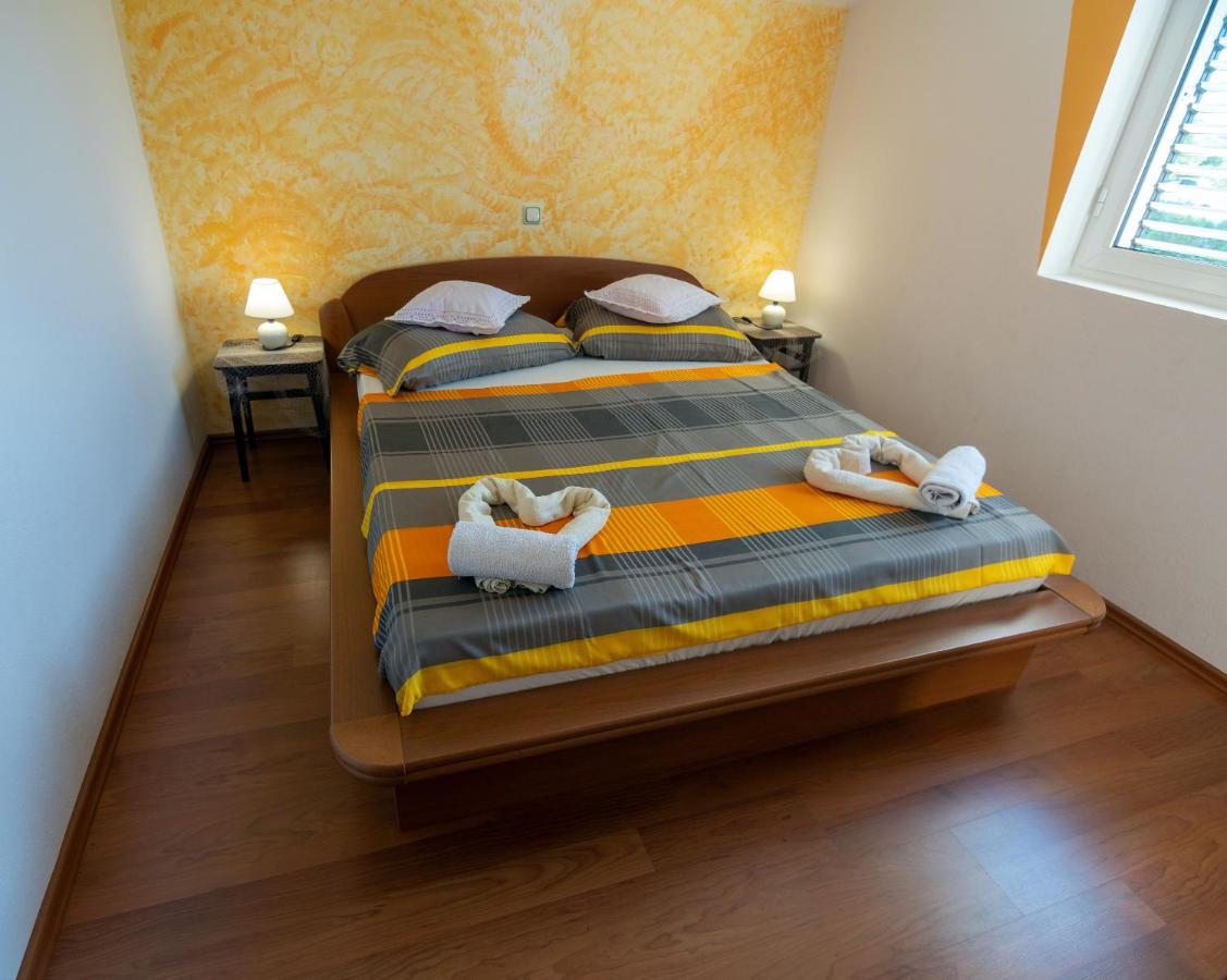 Apartments Rezek Supetarska Draga Luaran gambar
