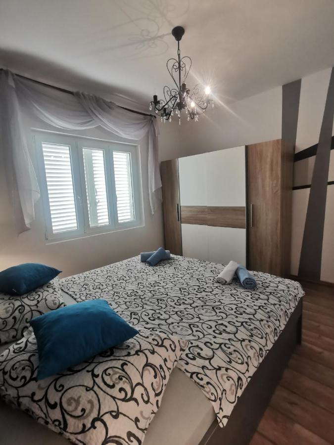 Apartments Rezek Supetarska Draga Luaran gambar