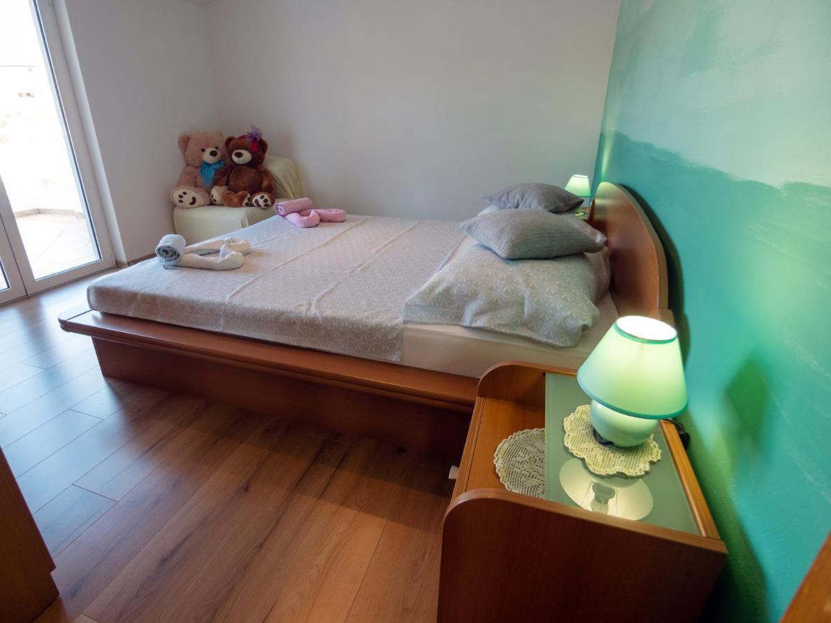 Apartments Rezek Supetarska Draga Luaran gambar