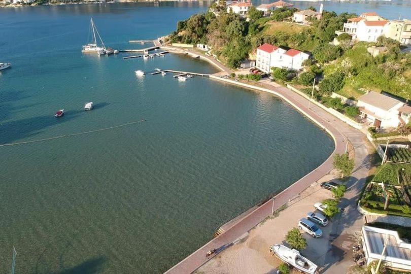 Apartments Rezek Supetarska Draga Luaran gambar