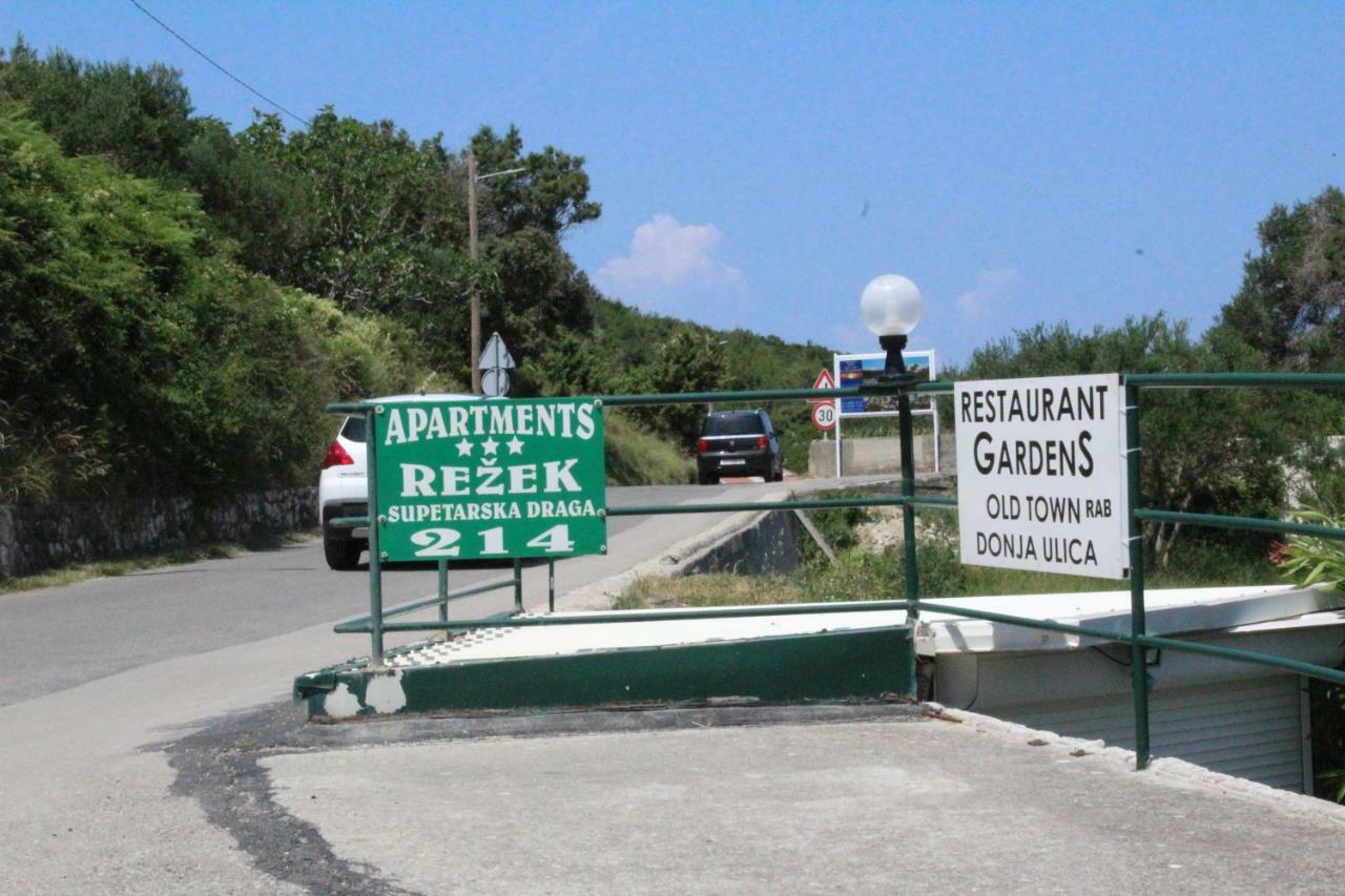 Apartments Rezek Supetarska Draga Luaran gambar